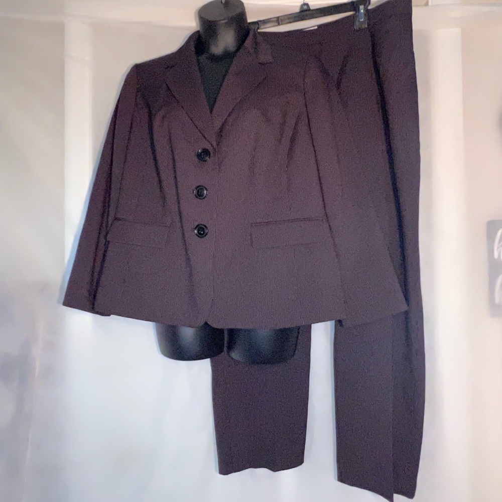 Le Suit Women's Dark Brown Pantsuit